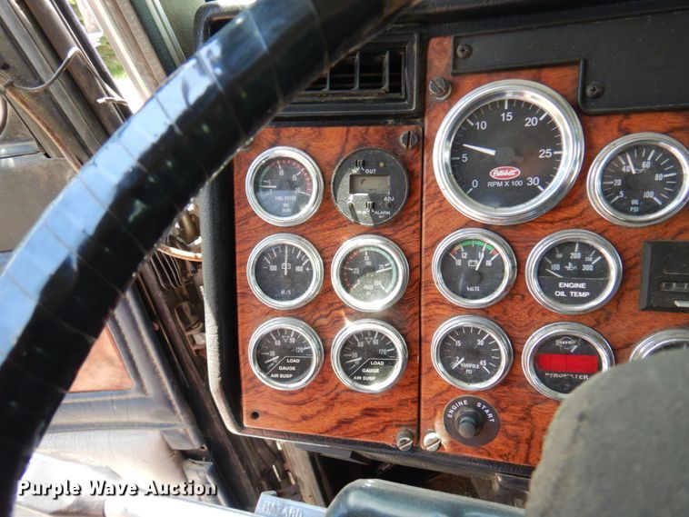 image for item MF9617 1998 Peterbilt 379  semi truck