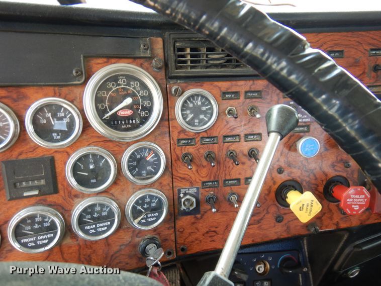 image for item MF9617 1998 Peterbilt 379  semi truck