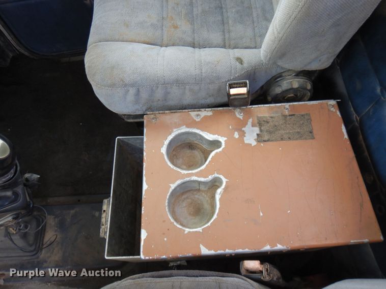 image for item MF9617 1998 Peterbilt 379  semi truck