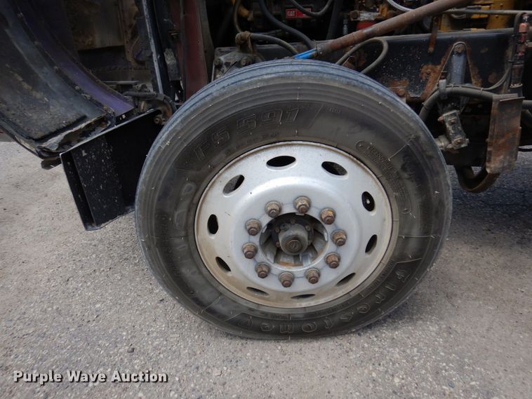 image for item MF9617 1998 Peterbilt 379  semi truck