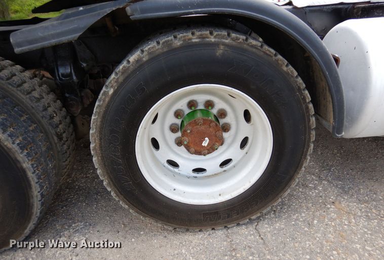 image for item MF9617 1998 Peterbilt 379  semi truck