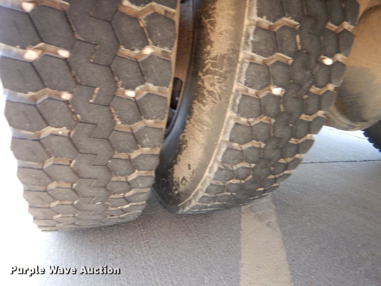 image for item DI1900 1997 Blue Bird TC2000  school bus