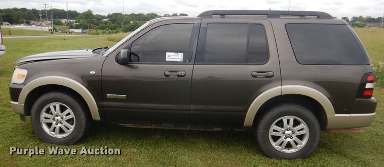 image for item DJ3832 2008 Ford Explorer Eddie Bauer  SUV