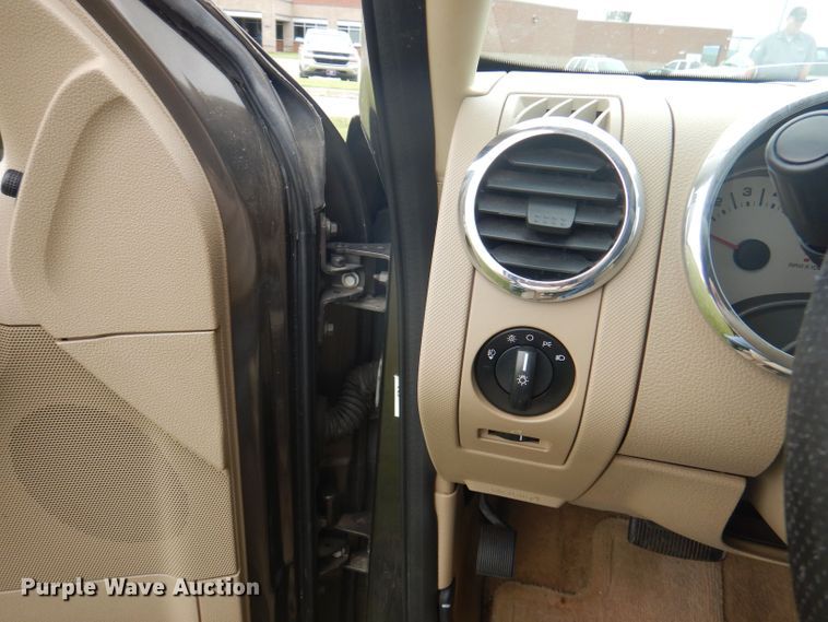 image for item DJ3832 2008 Ford Explorer Eddie Bauer  SUV