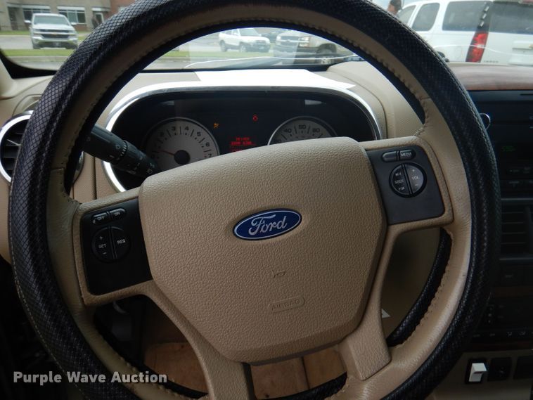 image for item DJ3832 2008 Ford Explorer Eddie Bauer  SUV