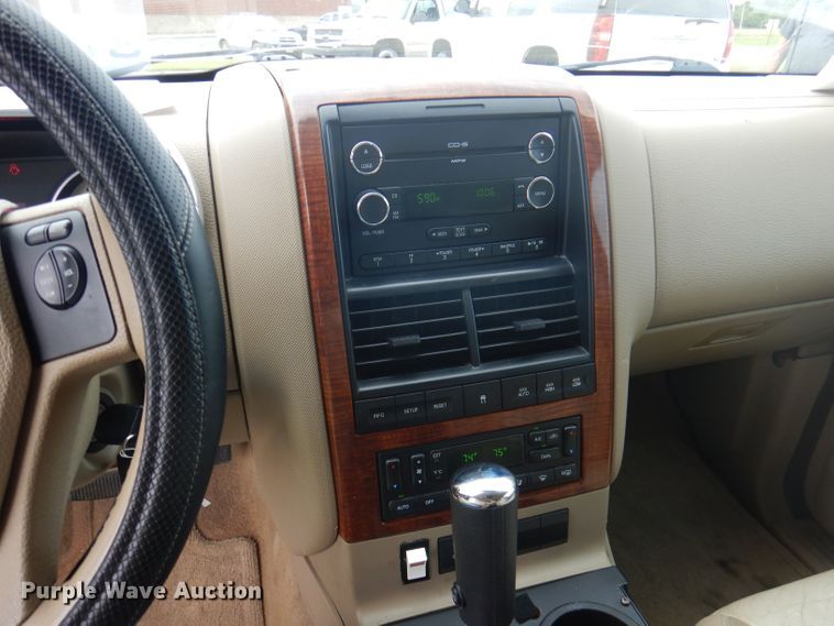 image for item DJ3832 2008 Ford Explorer Eddie Bauer  SUV