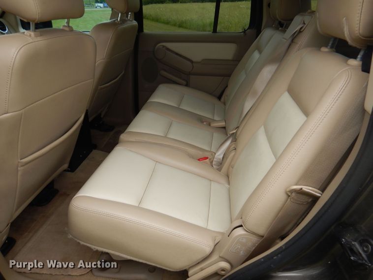 image for item DJ3832 2008 Ford Explorer Eddie Bauer  SUV