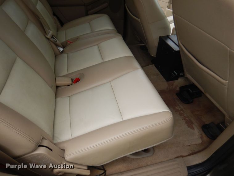 image for item DJ3832 2008 Ford Explorer Eddie Bauer  SUV