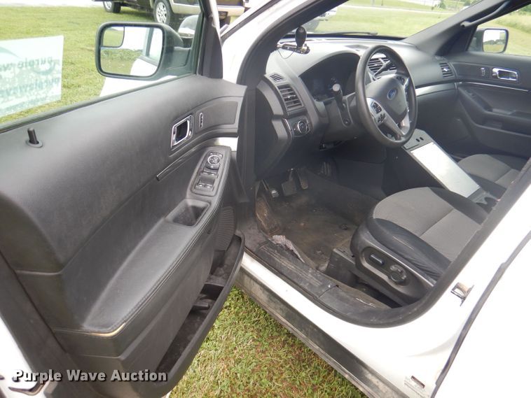 image for item DJ3833 2014 Ford Explorer Police Interceptor  SUV