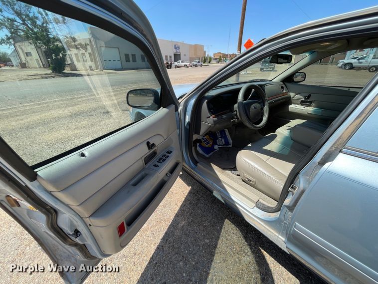 image for item DJ5185 2007 Ford Crown Victoria