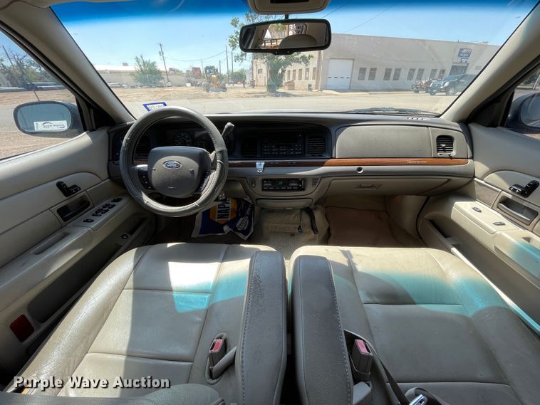 image for item DJ5185 2007 Ford Crown Victoria