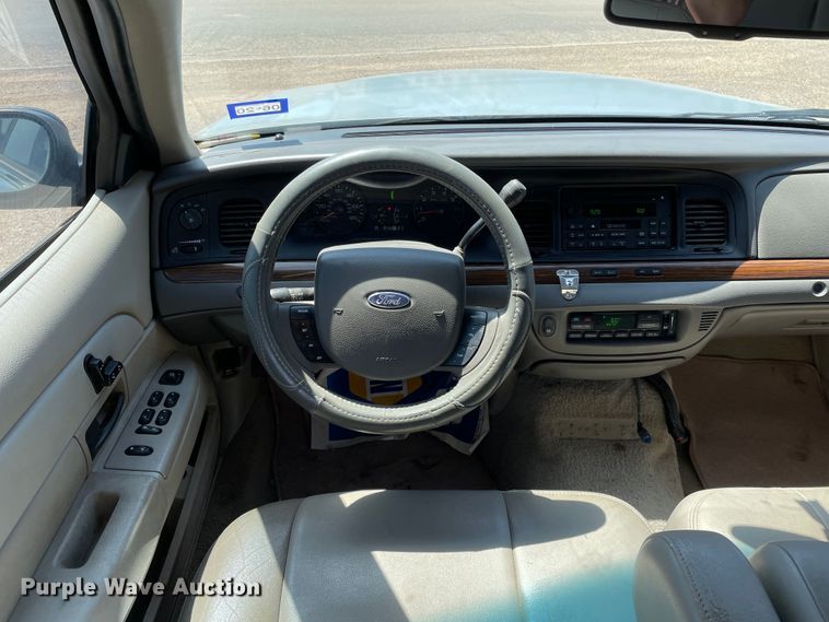 image for item DJ5185 2007 Ford Crown Victoria