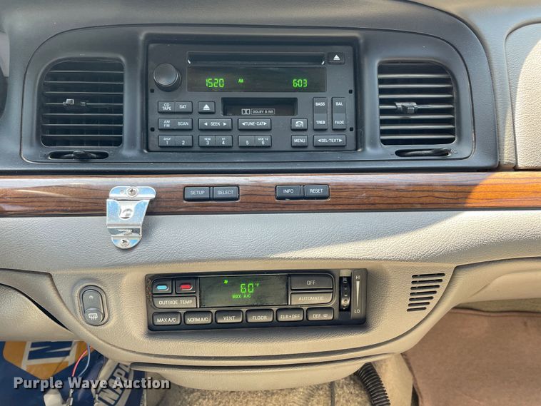 image for item DJ5185 2007 Ford Crown Victoria