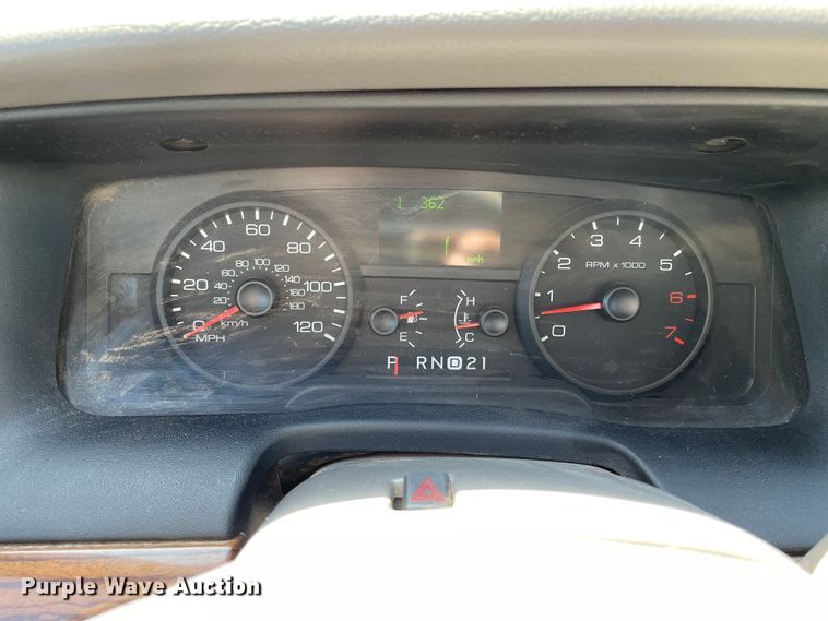 image for item DJ5185 2007 Ford Crown Victoria