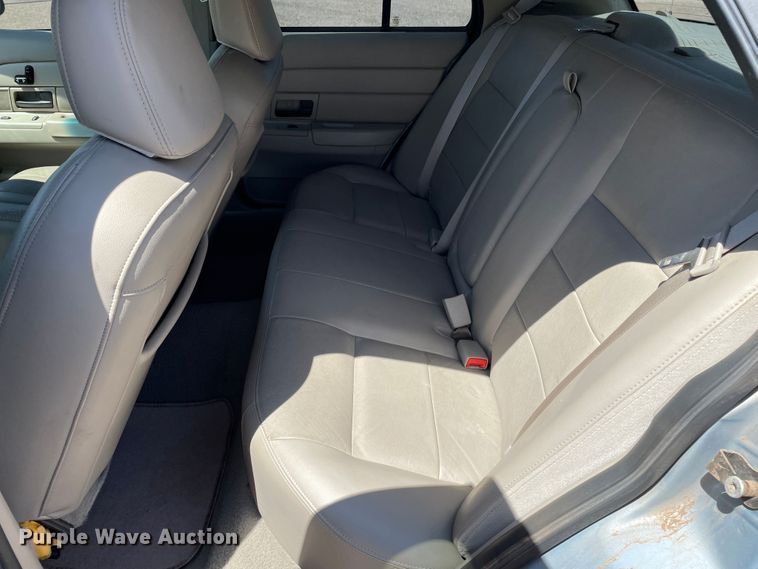 image for item DJ5185 2007 Ford Crown Victoria