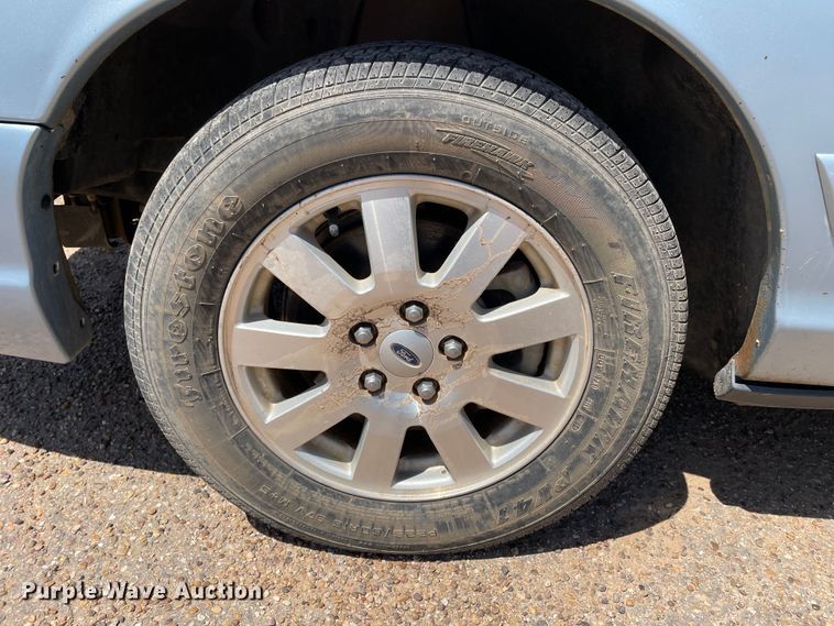 image for item DJ5185 2007 Ford Crown Victoria