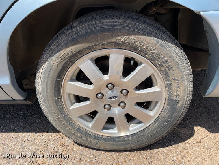 image for item DJ5185 2007 Ford Crown Victoria