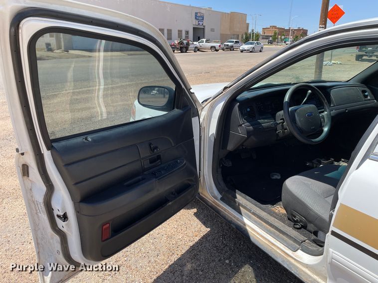 image for item DJ5186 2010 Ford Crown Victoria Police Interceptor