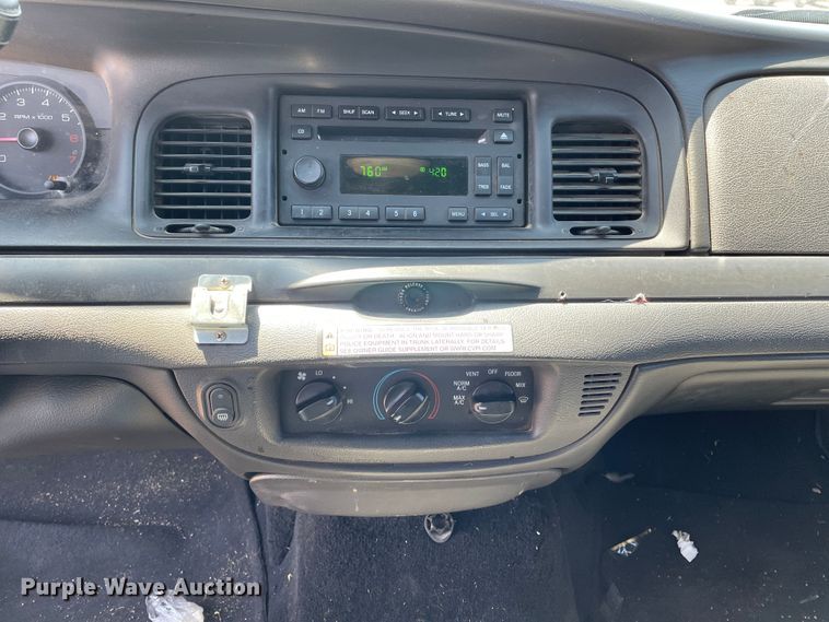 image for item DJ5186 2010 Ford Crown Victoria Police Interceptor