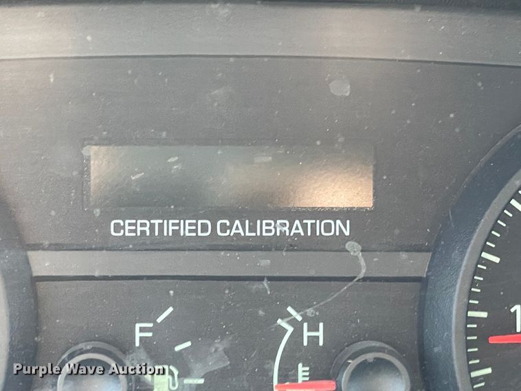 image for item DJ5186 2010 Ford Crown Victoria Police Interceptor