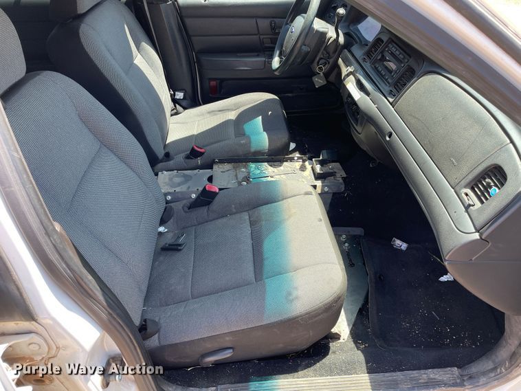 image for item DJ5186 2010 Ford Crown Victoria Police Interceptor