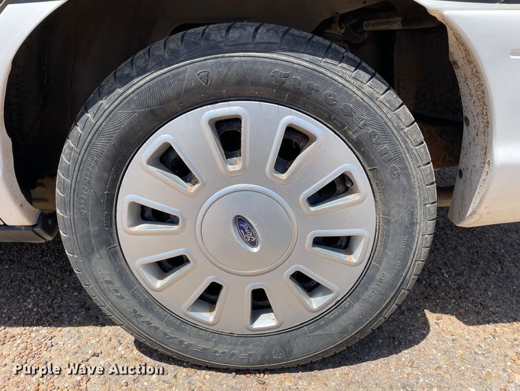 image for item DJ5186 2010 Ford Crown Victoria Police Interceptor