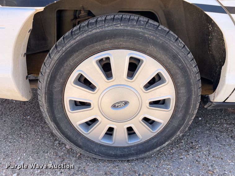 image for item DJ5186 2010 Ford Crown Victoria Police Interceptor