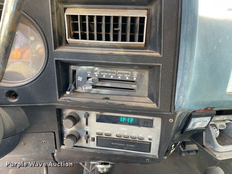 image for item DJ5189 1991 Chevrolet K1500 Blazer  SUV