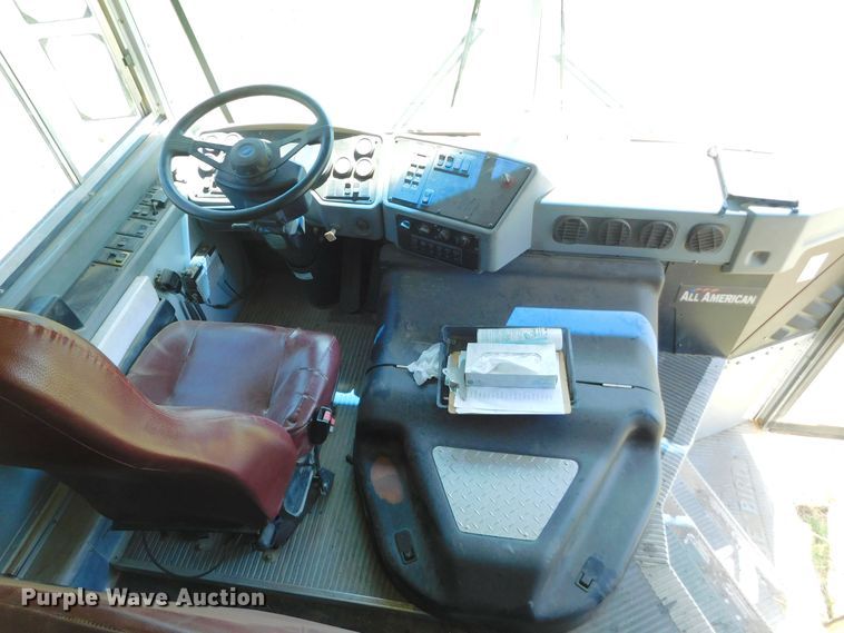 image for item DJ7666 2007 Blue Bird  school bus