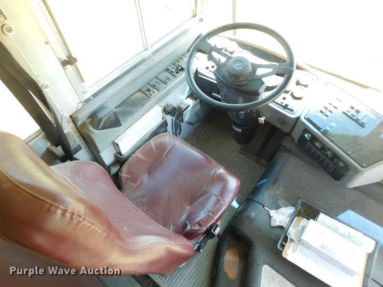 image for item DJ7666 2007 Blue Bird  school bus