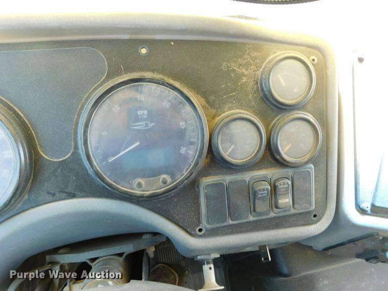 image for item DJ7666 2007 Blue Bird  school bus