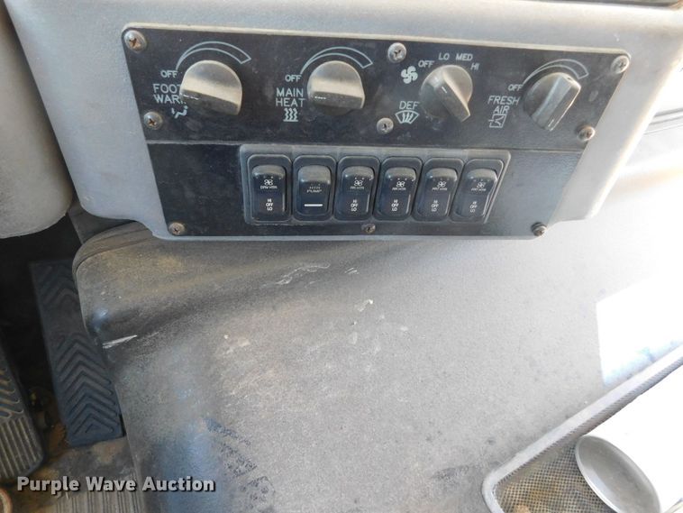 image for item DJ7666 2007 Blue Bird  school bus