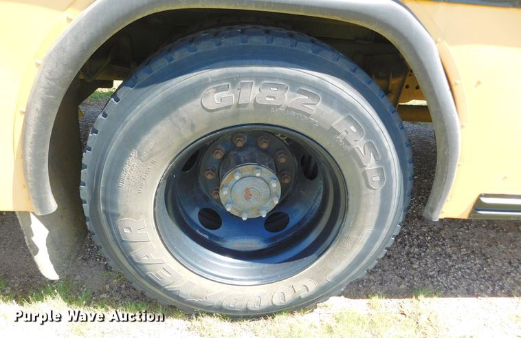 image for item DJ7666 2007 Blue Bird  school bus