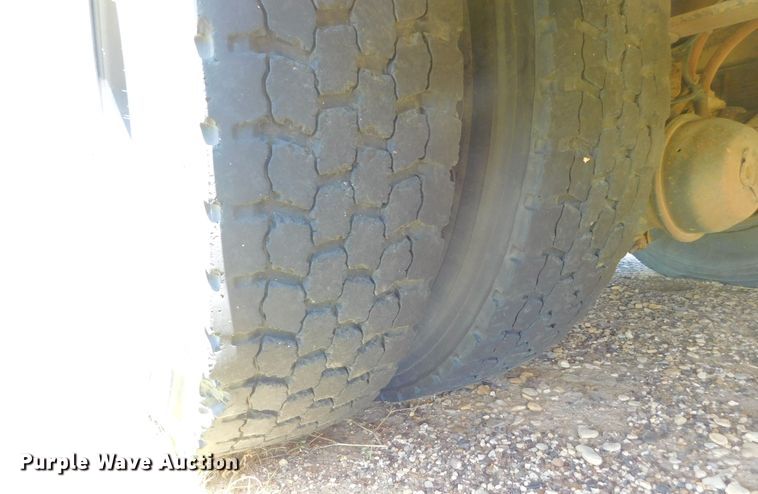 image for item DJ7666 2007 Blue Bird  school bus