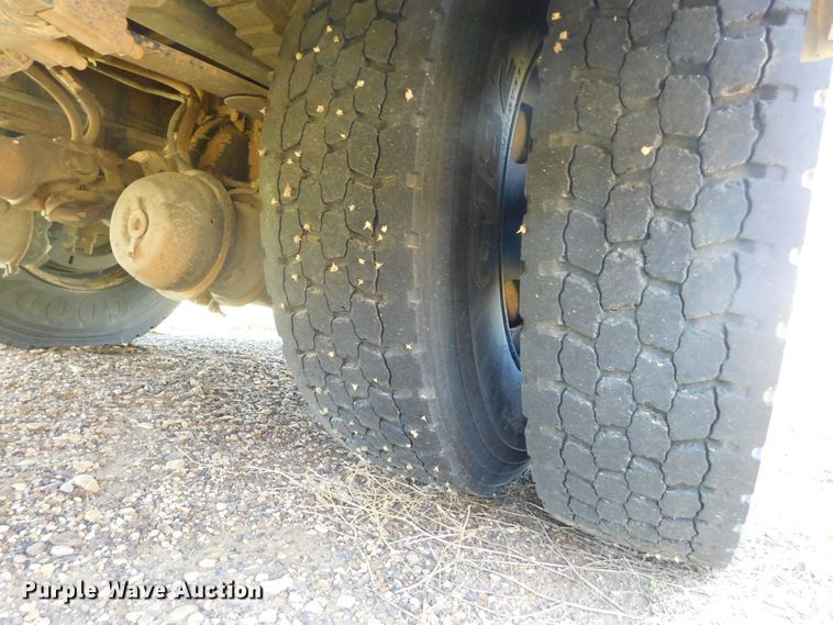 image for item DJ7666 2007 Blue Bird  school bus