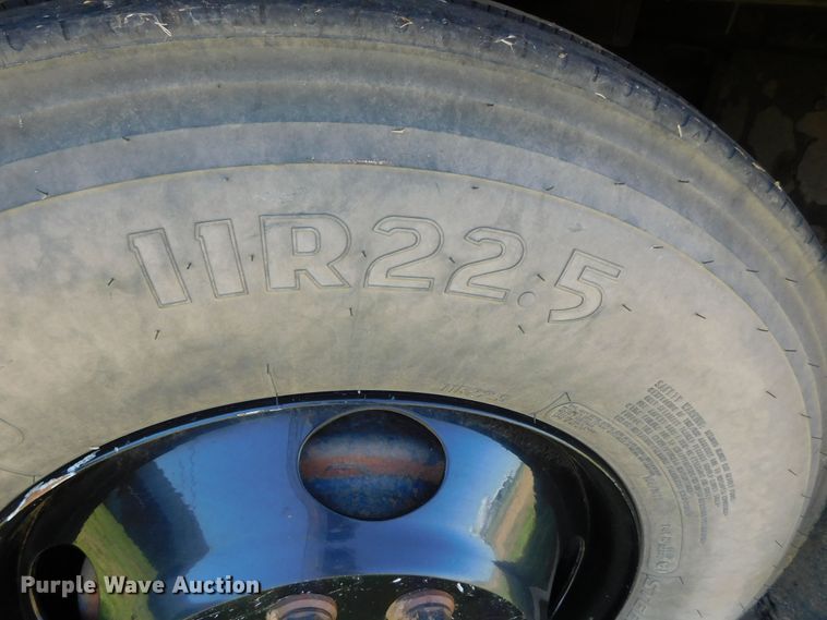 image for item DJ7666 2007 Blue Bird  school bus