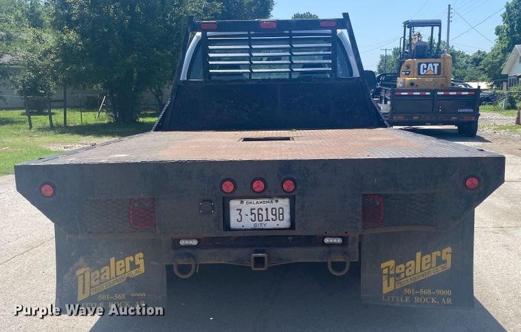 image for item DM4168 2005 Ford F350 Super Duty  SuperCab flatbed pickup truck