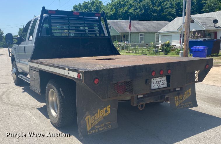 image for item DM4168 2005 Ford F350 Super Duty  SuperCab flatbed pickup truck