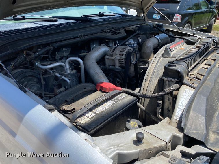 image for item DM4168 2005 Ford F350 Super Duty  SuperCab flatbed pickup truck