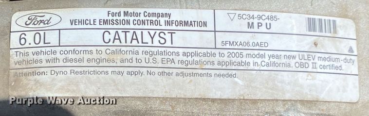 image for item DM4168 2005 Ford F350 Super Duty  SuperCab flatbed pickup truck