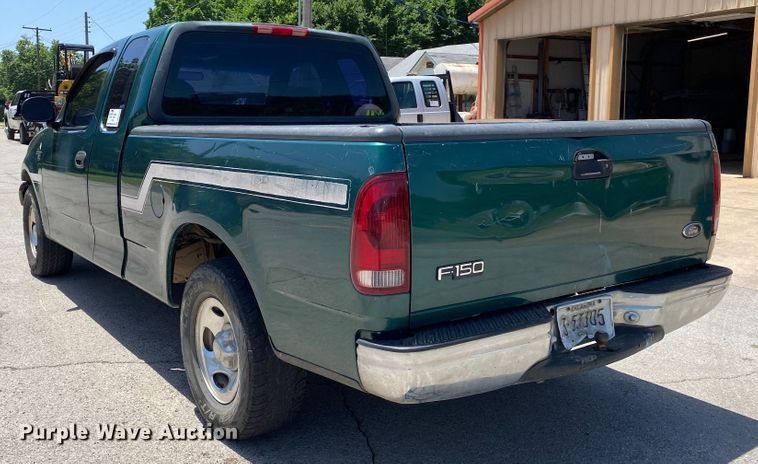 image for item DM4169 2000 Ford F150  SuperCab pickup truck