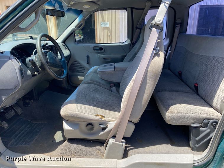 image for item DM4169 2000 Ford F150  SuperCab pickup truck