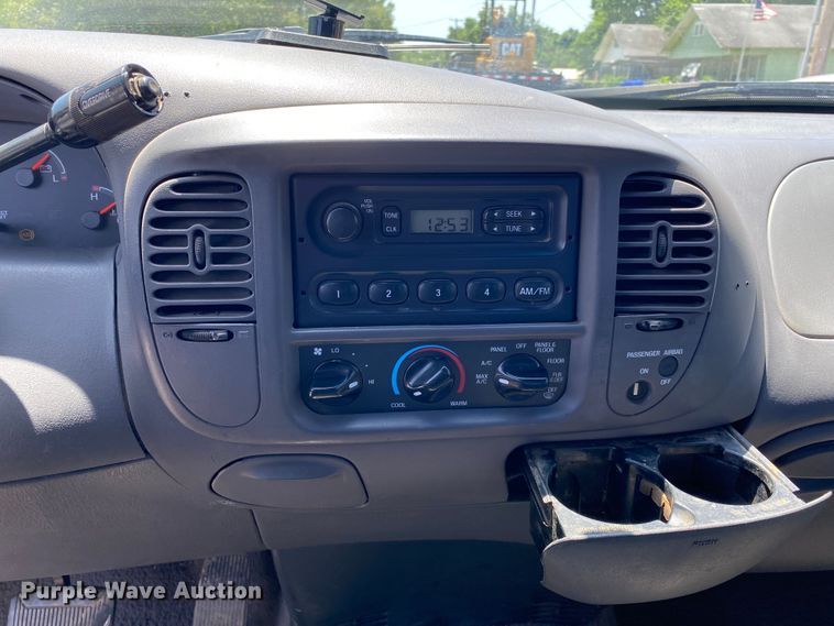 image for item DM4169 2000 Ford F150  SuperCab pickup truck