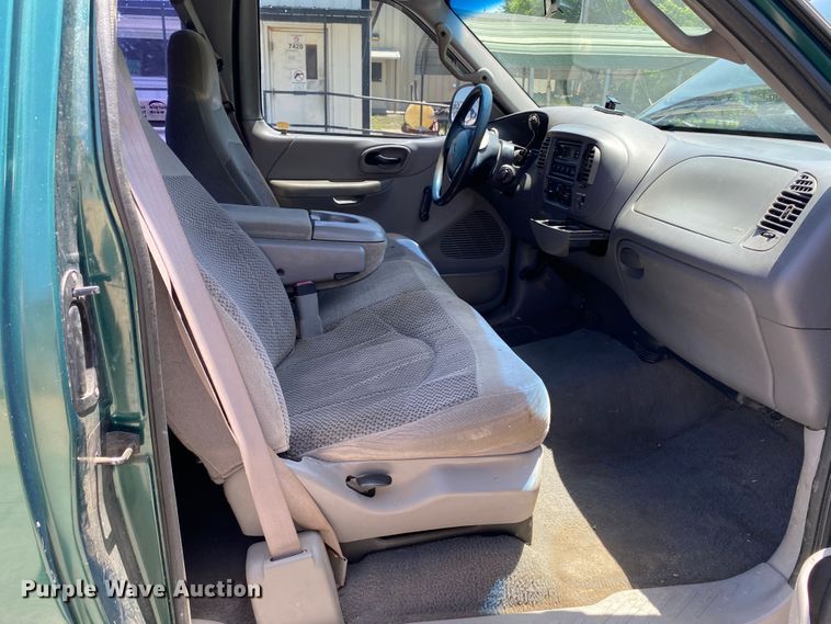 image for item DM4169 2000 Ford F150  SuperCab pickup truck