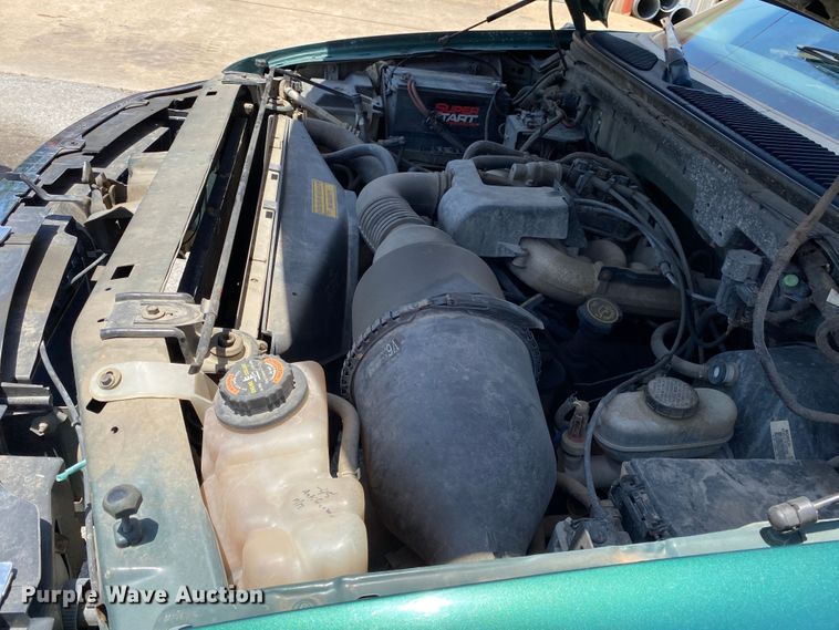 image for item DM4169 2000 Ford F150  SuperCab pickup truck