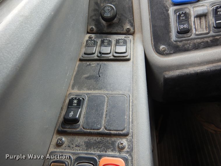 image for item DN0378 2009 Blue Bird All American FE  school bus