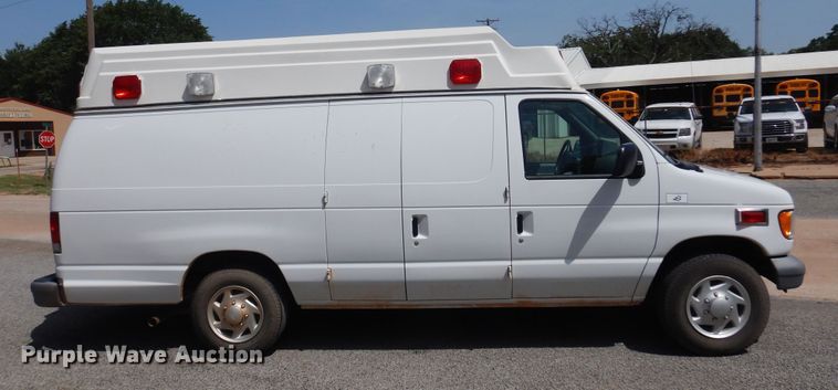 image for item DN0401 1998 Ford E250  ambulance