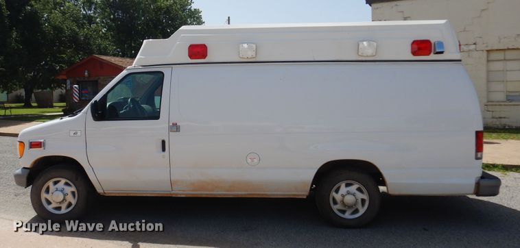 image for item DN0401 1998 Ford E250  ambulance