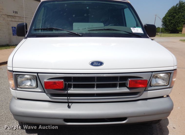 image for item DN0401 1998 Ford E250  ambulance