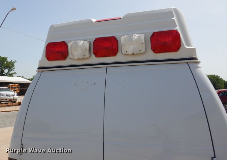 image for item DN0401 1998 Ford E250  ambulance